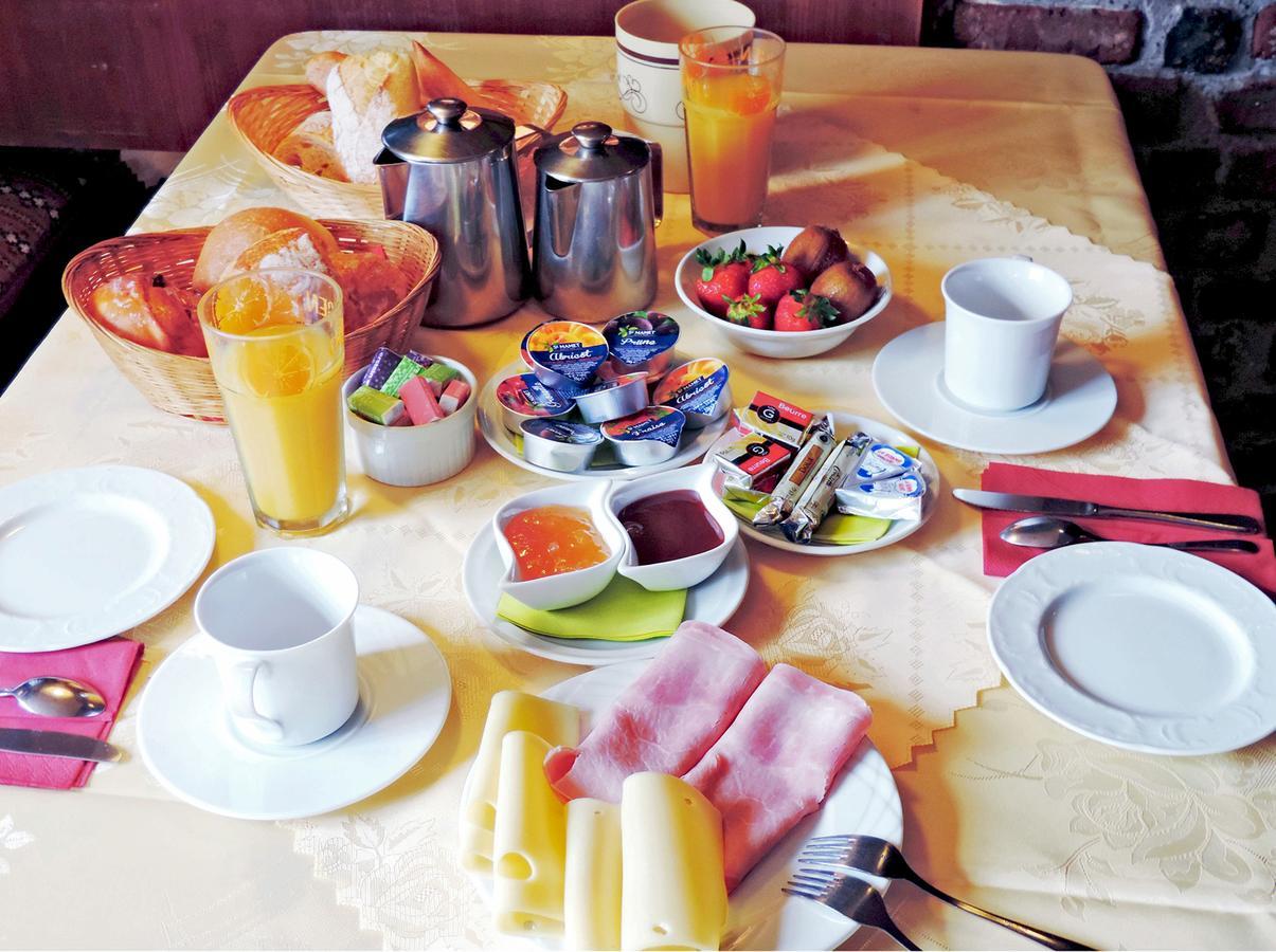 Hotel Restaurant Cristal วินเซินไฮม์ ภายนอก รูปภาพ